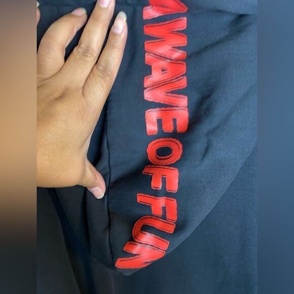 Brand Fun Sponge Bob hoodie Sweater Size Med - Picture 5 of 5